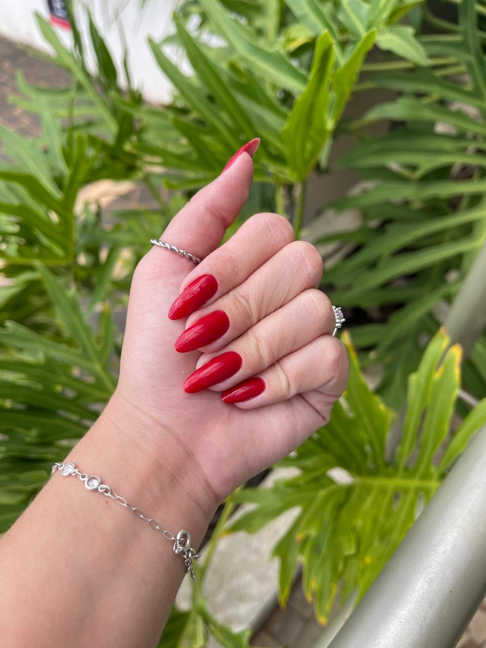 Nathalia, nail artist in Portmagee, Co. Kerry